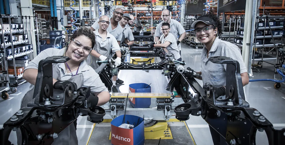 Mercedes-Benz celebra mês da diversidade no Brasil