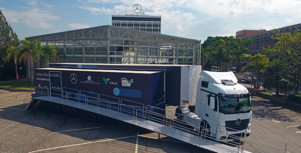 Mercedes-Benz e parceiros registram 770.000 atendimentos médicos em dois anos das Unidades Móveis de Saúde e Vacinação