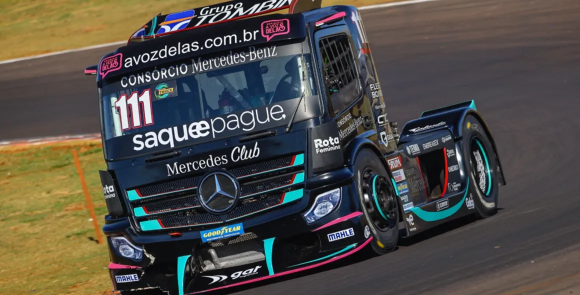 Roberval Andrade dá show com o Mercedes-Benz Actros, conquista dupla vitória em Cascavel e assume a liderança da Copa Truck