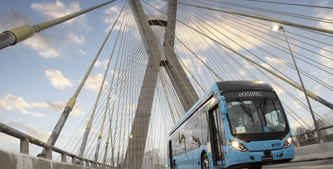 Mercedes-Benz anuncia a entrega dos primeiros 50 ônibus elétricos da marca para clientes da cidade de São Paulo