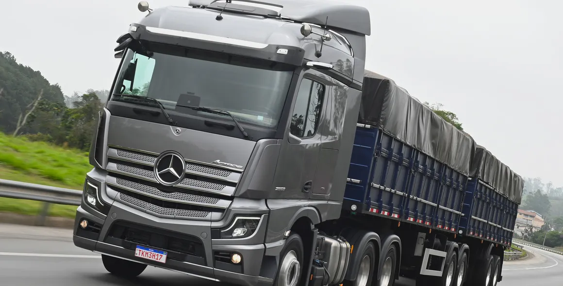 Mercedes-Benz do Brasil alcança o marco de venda de 15.000 caminhões customizados