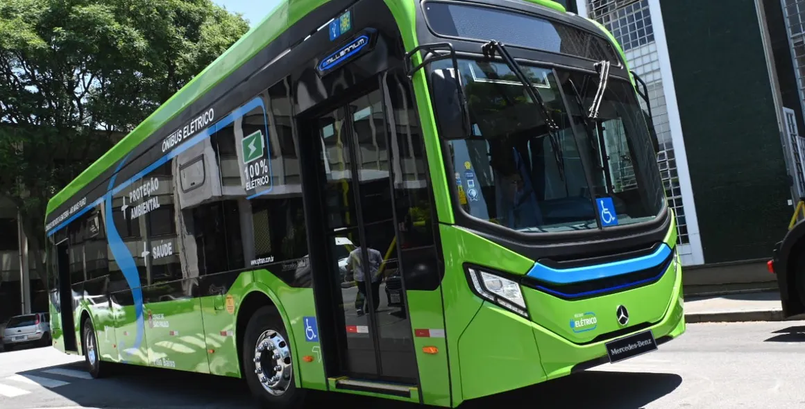 Cia Coordenadas testa ônibus elétrico Mercedes-Benz em Belo Horizonte
