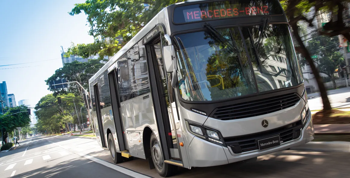 Mercedes-Benz do Brasil alcança o marco histórico de 50 anos da linha OF de chassis de ônibus