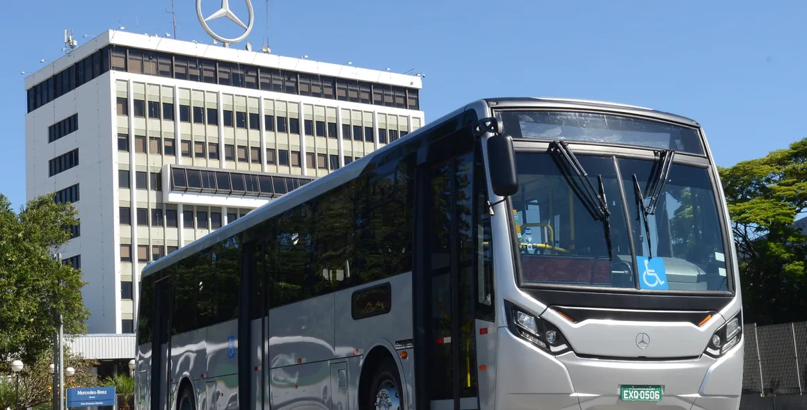 Mercedes-Benz lança ônibus urbano Super Padron para até 100 passageiros