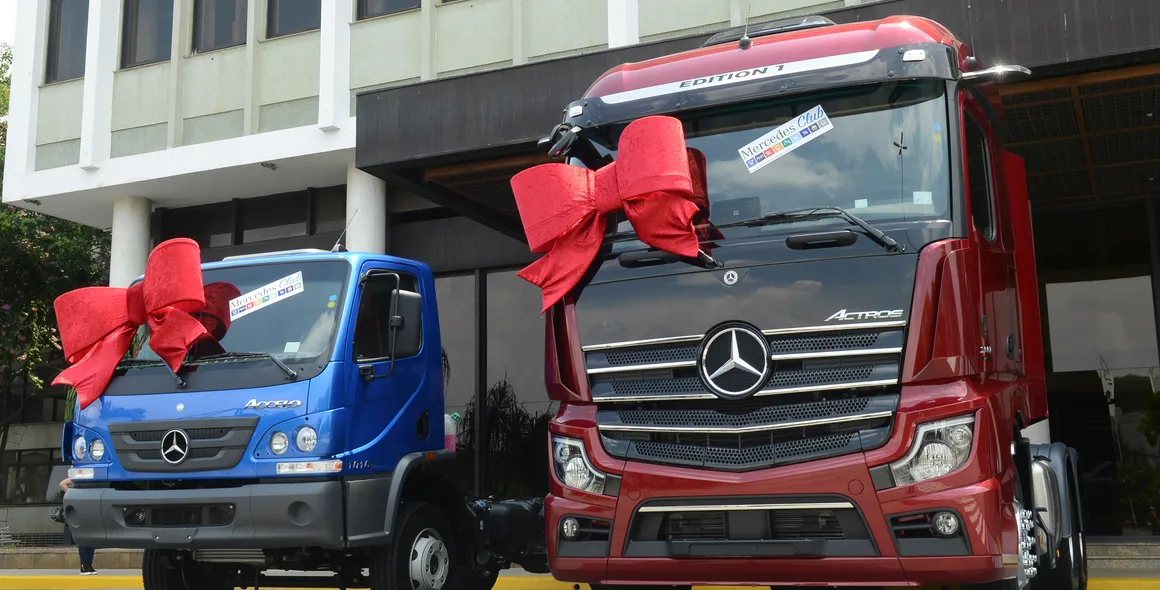 Mercedes Club entrega Novo Actros e Accelo para vencedores da promoção “Juntos na Estrada”