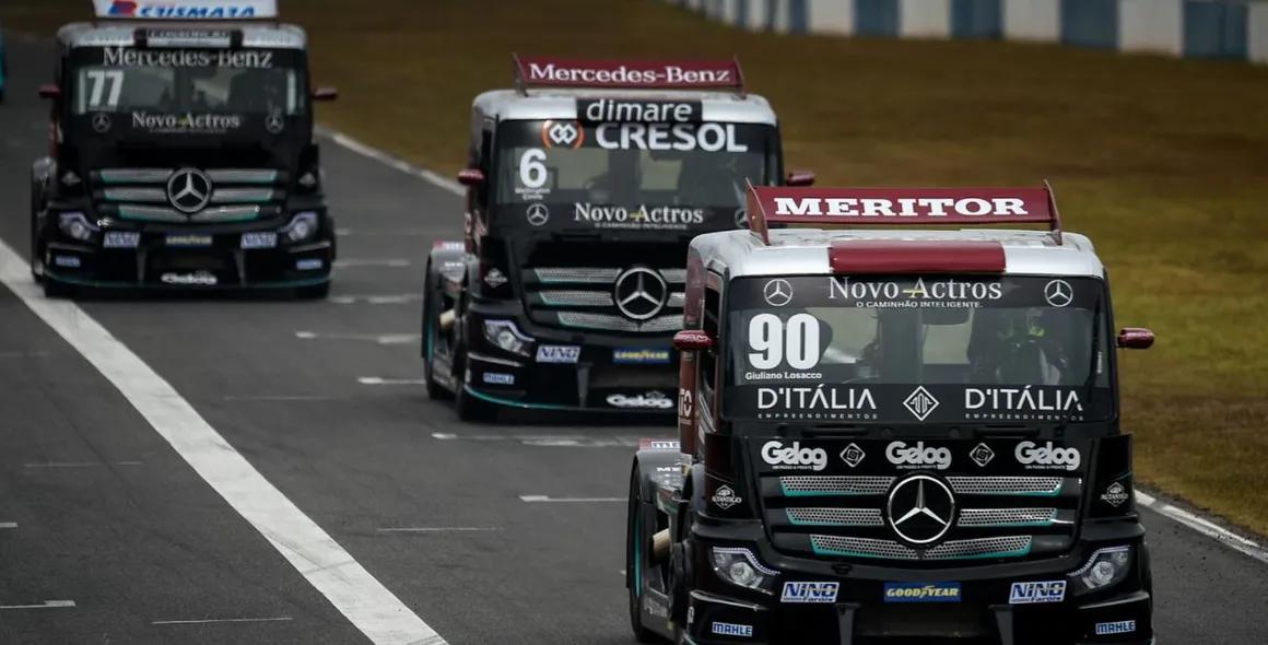 Mercedes-Benz domina pódio na primeira etapa da Copa Truck 2021