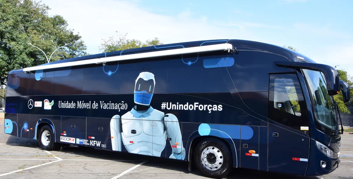 Mercedes-Benz apoia Cruz Vermelha Brasileira em campanha de vacinação contra a COVID-19