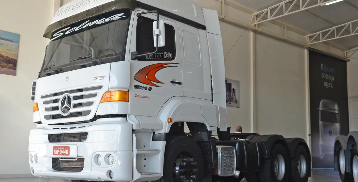 Caminhão extrapesado Mercedes-Benz alcança 2.000.000 de quilômetros sem abrir o motor