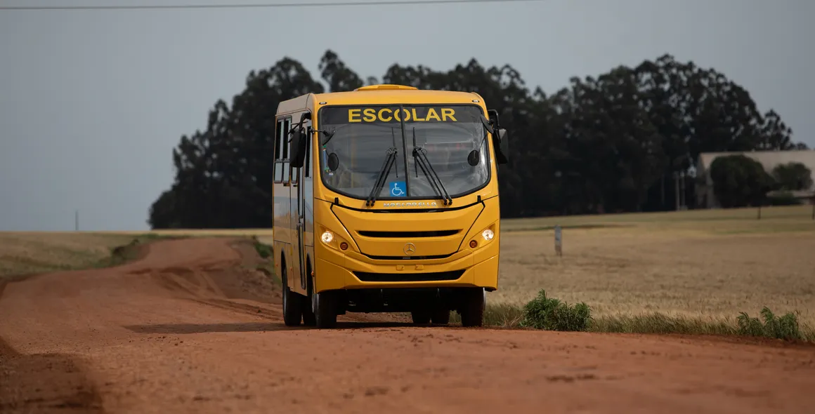 Mercedes-Benz fornecerá 2.600 ônibus para o programa Caminho da Escola