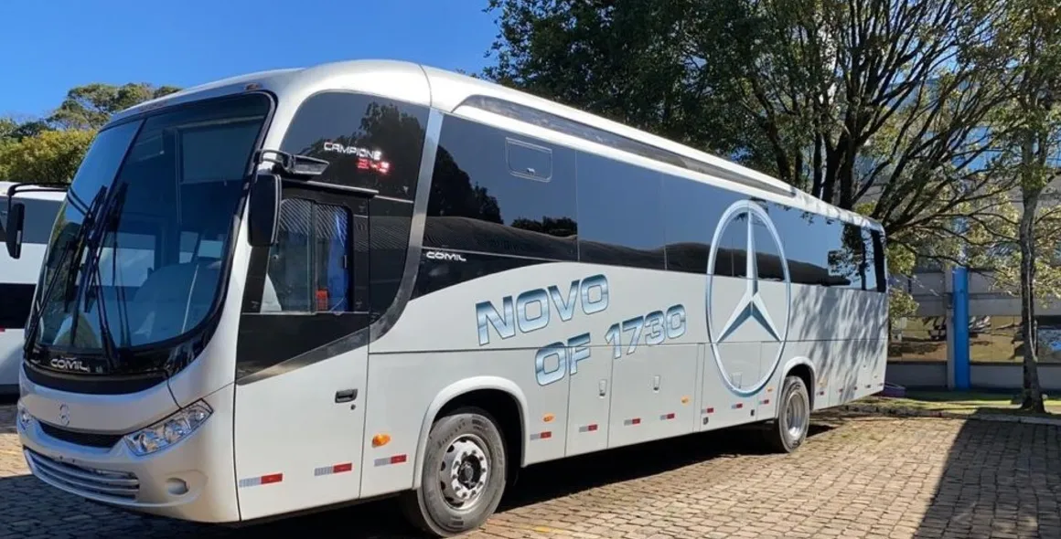 Mercedes-Benz inicia exportações do chassi OF 1730 com entre eixo alongado para América Latina