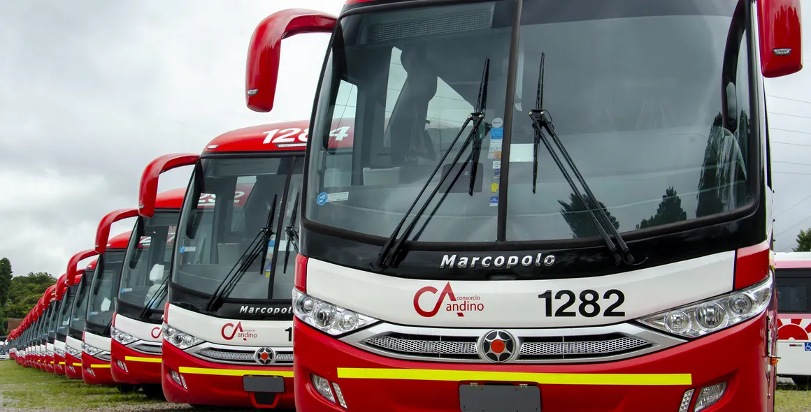 Mercedes-Benz exporta 328 ônibus para serviço de fretamento em mineração no Chile