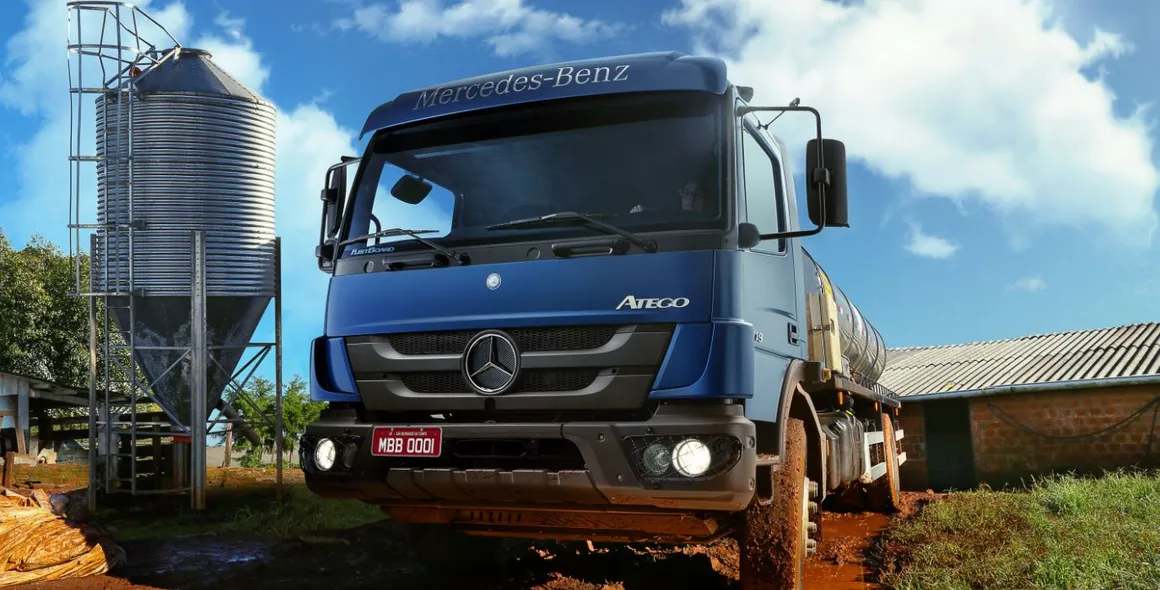Mercedes-Benz alcança o marco de venda de 10.000 caminhões customizados