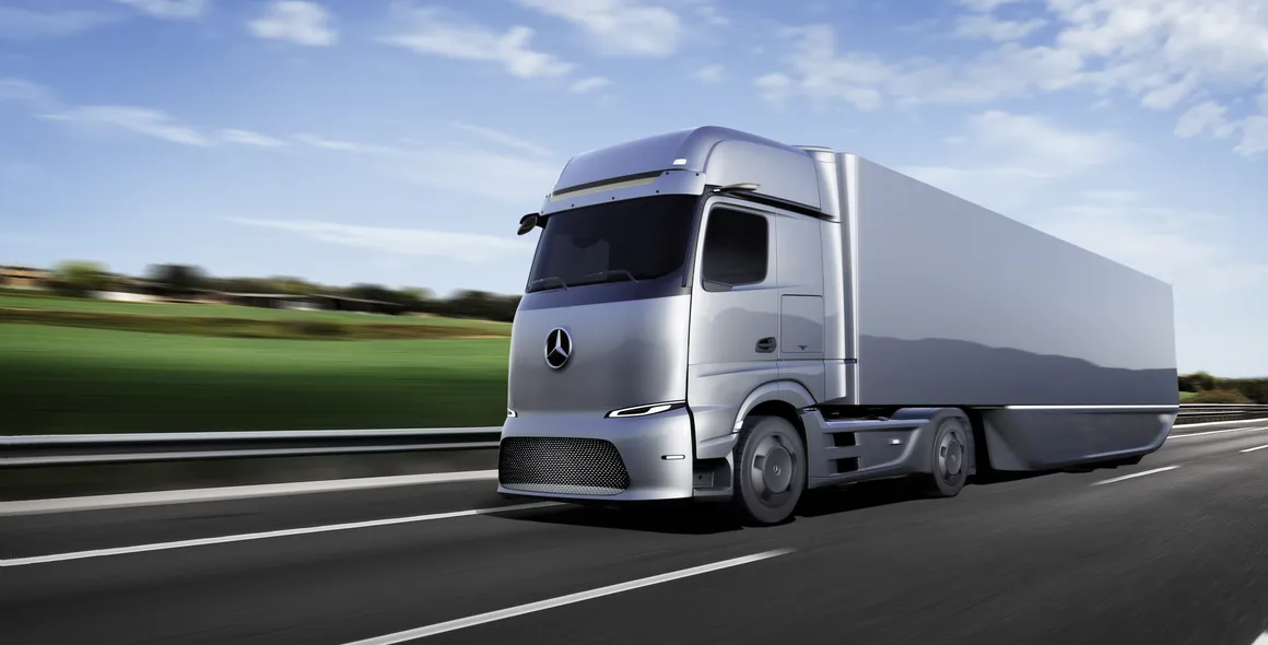 Mercedes-Benz Trucks continua a impulsionar a eletrificação – eActros LongHaul chega às estradas em 2022