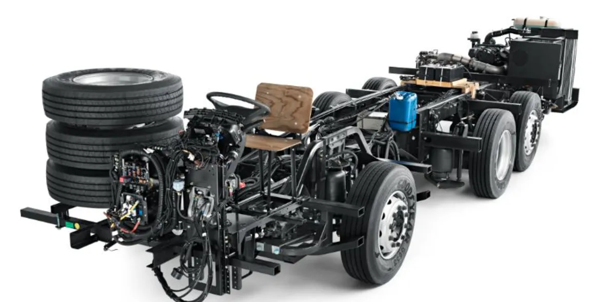 Daimler Buses lança ônibus rodoviários no Vietnã com chassis produzidos pela Mercedes-Benz do Brasil