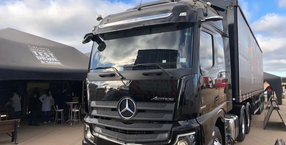 Mercedes-Benz volta à rota da safra e realiza test-drive do Actros em Tocantins