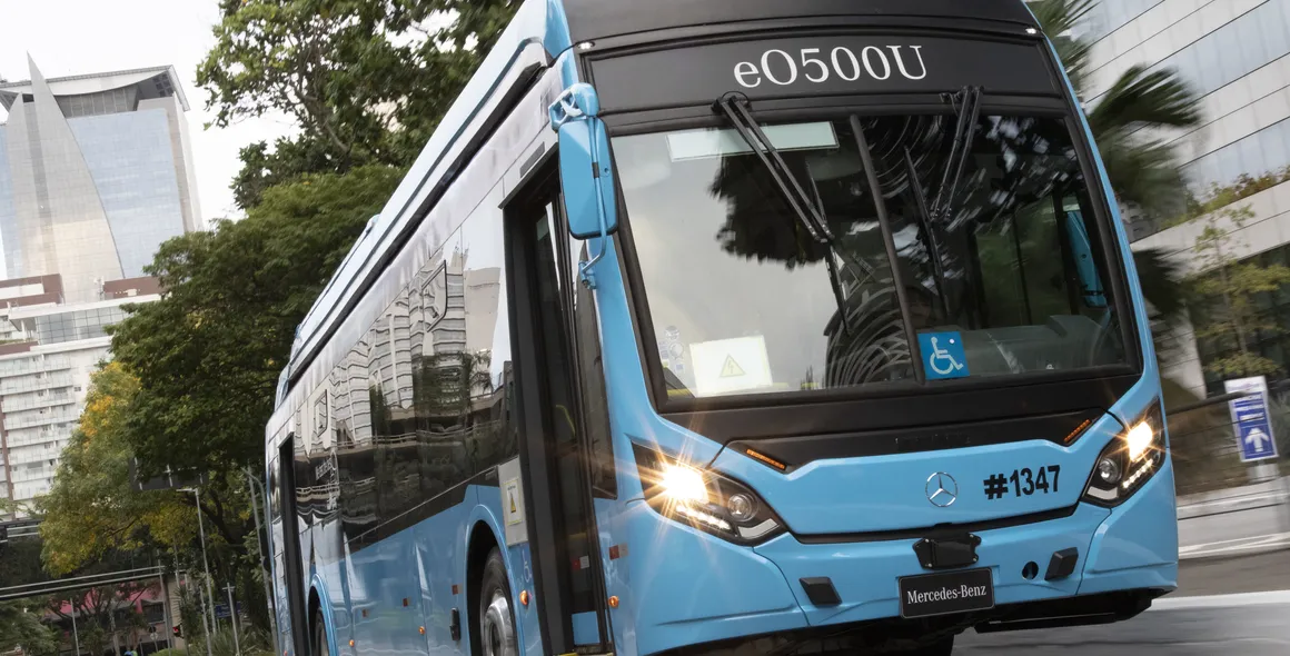 Mercedes-Benz lança o FleetBus, inovador   serviço 4.0 de telemetria e conectividade para empresas de ônibus