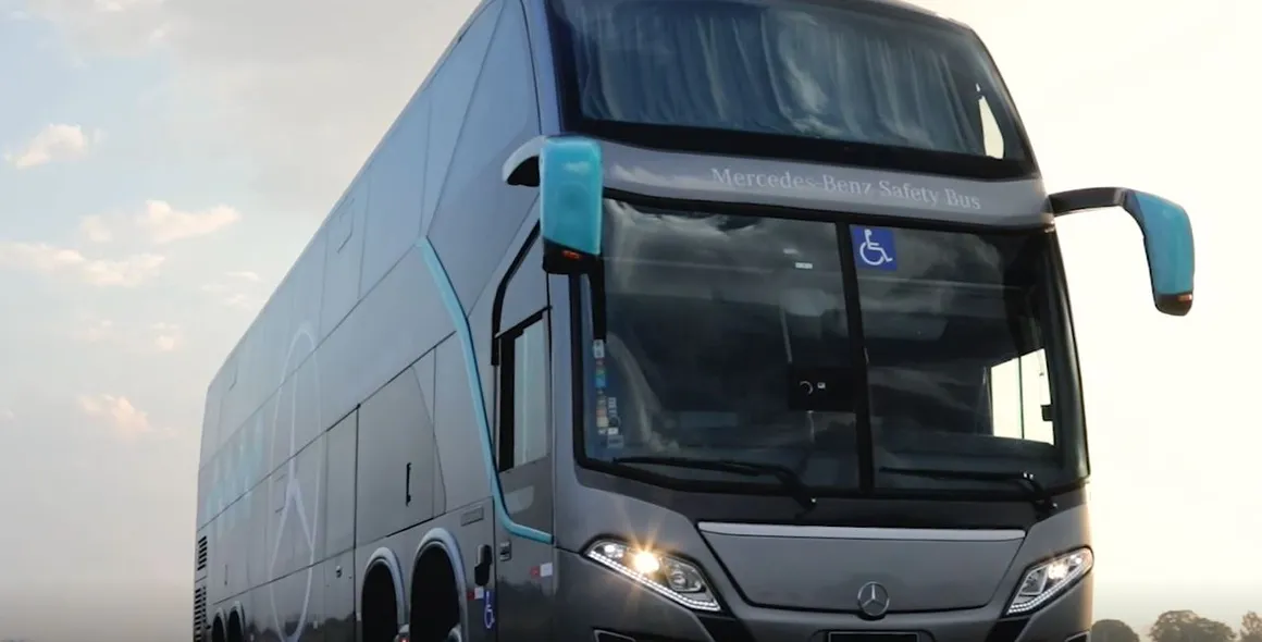 Ônibus rodoviários Mercedes-Benz O 500 ganham novas tecnologias e se consolidam como os mais seguros no Brasil