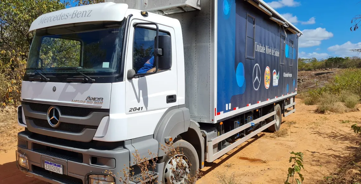 Unidade Móvel de Saúde cedida pela Mercedes-Benz aos Amigos do Bem inicia atendimento à população do sertão do Ceará