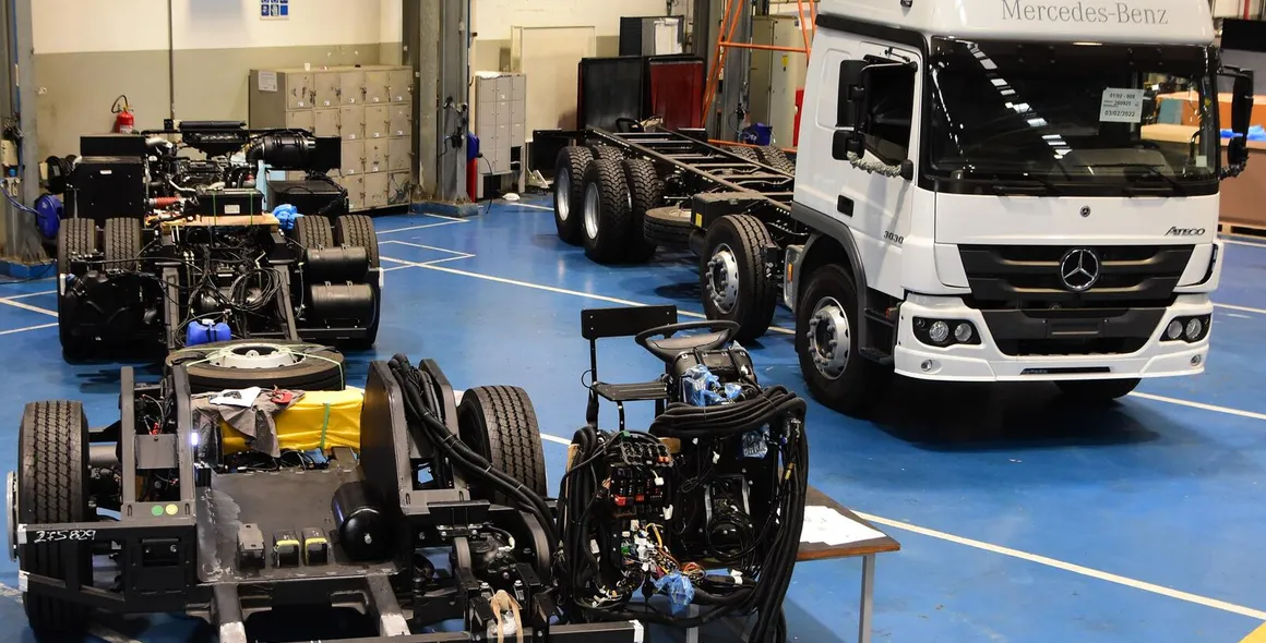 Mercedes-Benz realiza customização de chassis de ônibus e veículos CKD