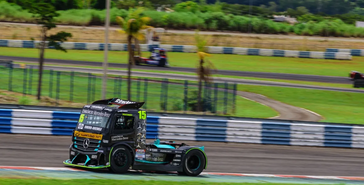 Mercedes-Benz leva soluções em serviços para evento no Autódromo de Interlagos durante a Copa Truck