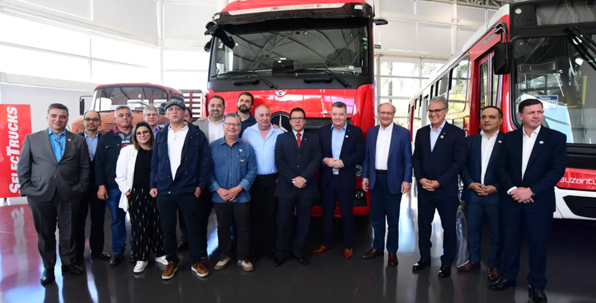 Mercedes-Benz realiza primeira grande venda de veículos comerciais no âmbito do programa de renovação de frota do Governo Federal