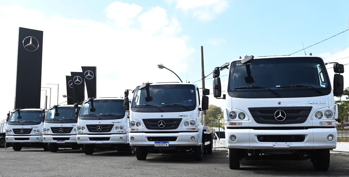 Mercedes-Benz comemora 20 anos dos caminhões Accelo no mercado brasileiro