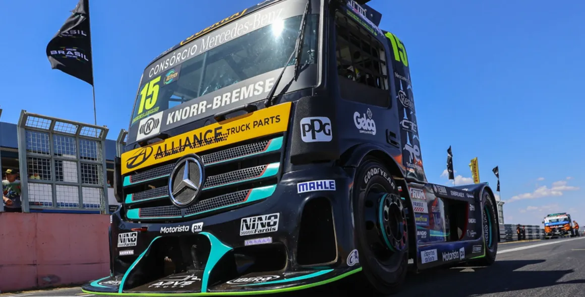 Com Mercedes-Benz Actros, Roberval Andrade alcança nova vitória em Goiânia e amplia a liderança da Copa Truck
