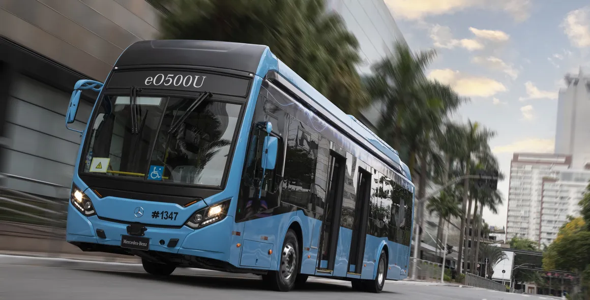 Ônibus elétrico Mercedes-Benz é destaque na Arena ANTP em São Paulo