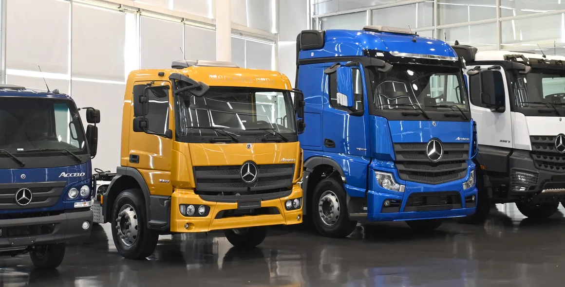 Mercedes-Benz traz novidades ao portfólio de caminhões 2024 com renovação da linha Atego e novos modelos vocacionais