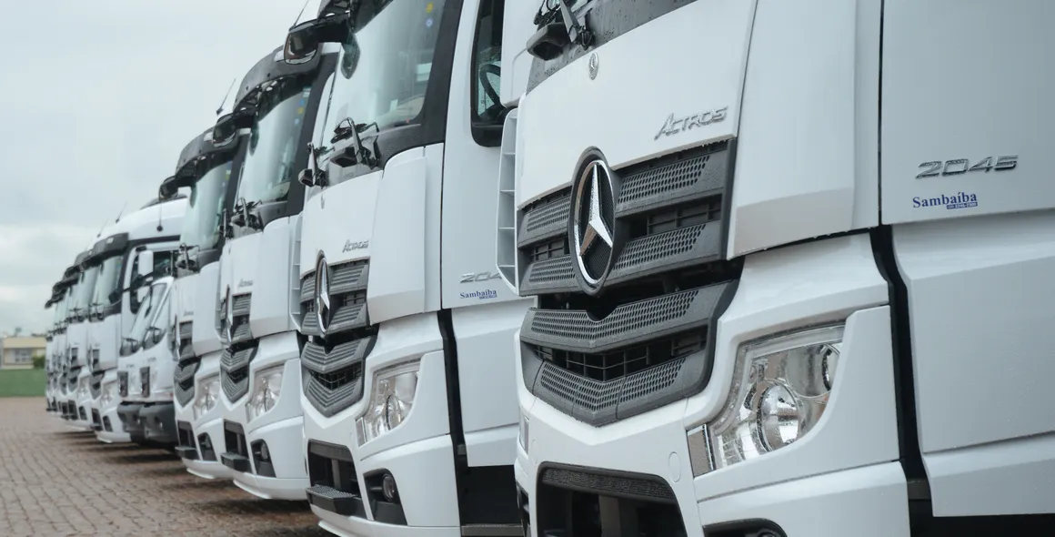 Luxafit amplia frota com caminhões Mercedes-Benz para transporte de medicamentos