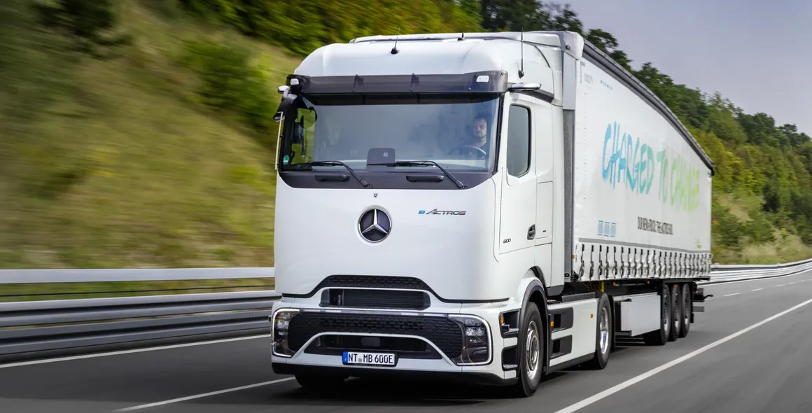 eActros 600 da Mercedes-Benz Trucks realiza jornada de teste mais extensa da história da empresa