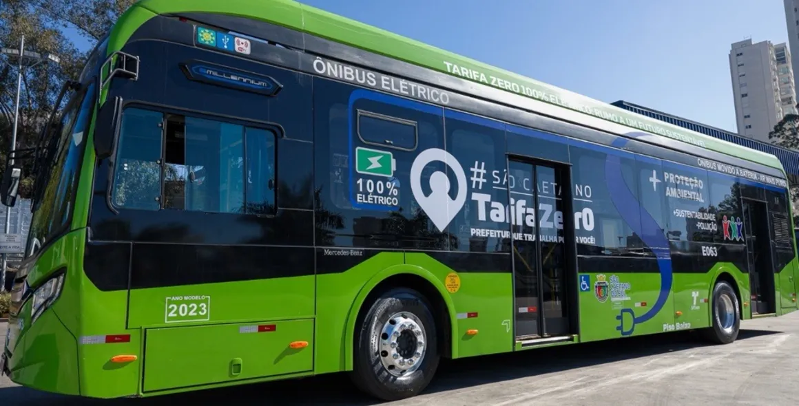 Mercedes-Benz elétrico e-0500U começa a circular em São Caetano do Sul, no ABC Paulista