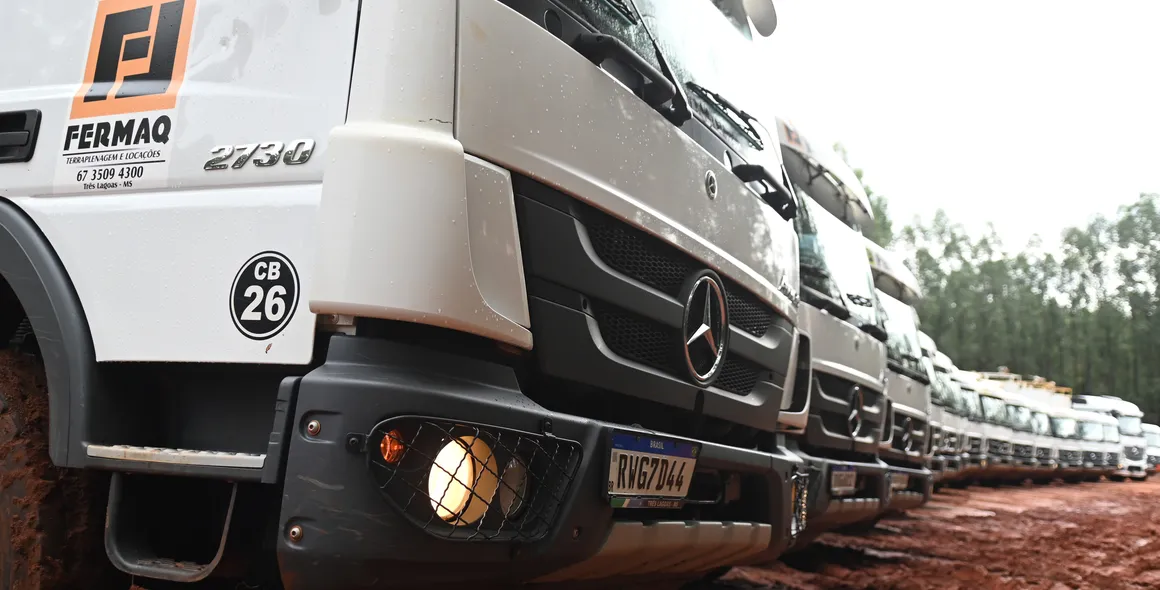 Fermaq utiliza Mercedes-Benz Atego para obras de terraplenagem no Mato Grosso do Sul