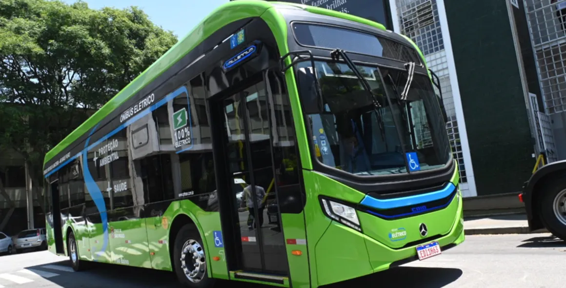 Ônibus elétrico fabricado pela Mercedes-Benz do Brasil chega ao mercado argentino