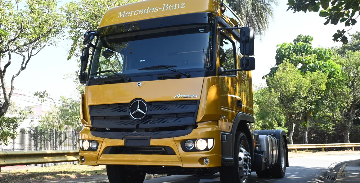 Mercedes-Benz lança novos modelos on-road e off-road dos caminhões extrapesados Atego