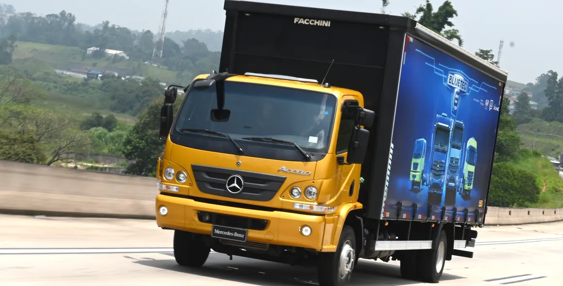 OnTime adquire caminhões Mercedes-Benz Accelo e Actros para renovação de frota de logística e transporte