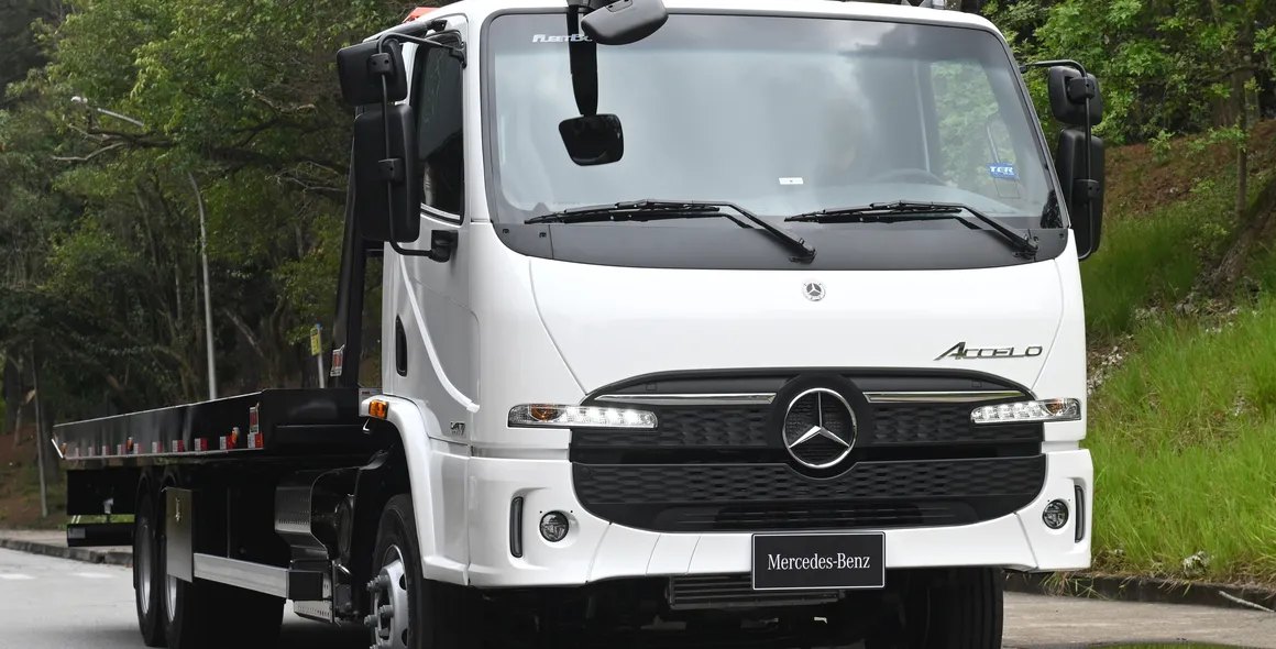 Mercedes-Benz anuncia lançamentos e novidades do portfólio 2025 de caminhões, peças e serviços