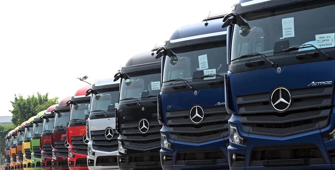 Tombini testa, aprova e adquire 160 caminhões extrapesados Mercedes-Benz Actros 2553 6x2