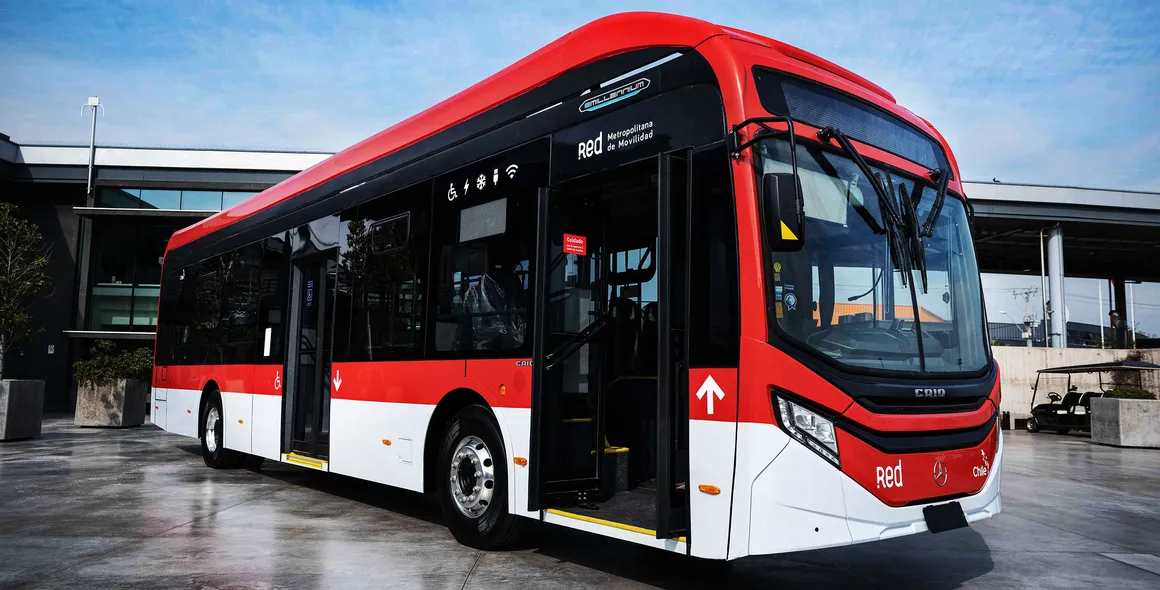 Mercedes-Benz do Brasil testa ônibus elétrico eO500U no Chile