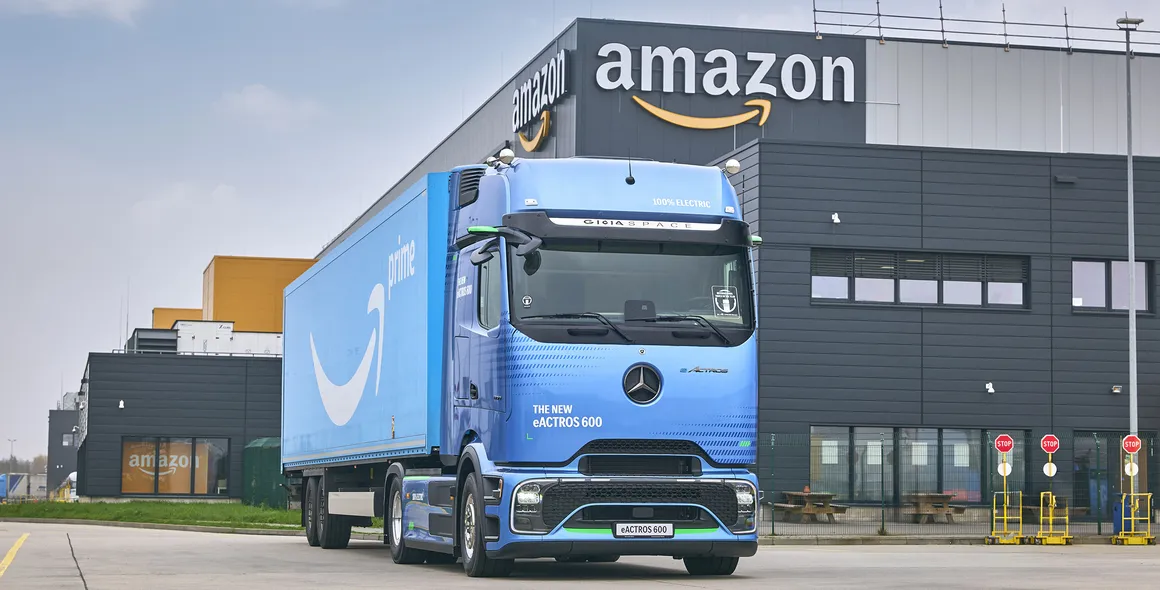 Mercedes-Benz Trucks recebe da Amazon o pedido de mais de 200 caminhões elétricos eActros 600