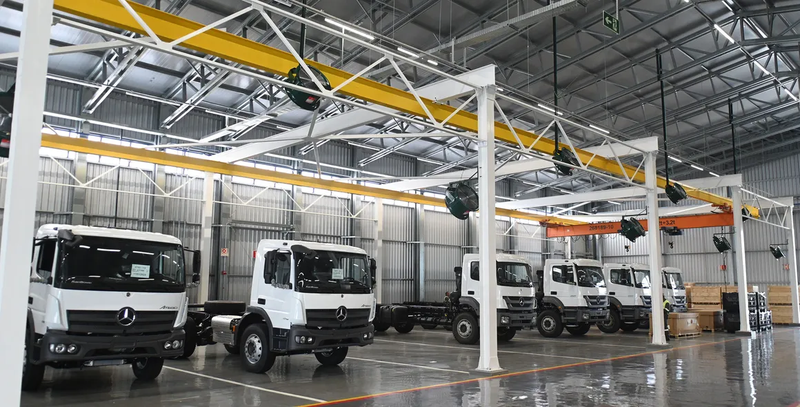 Mercedes-Benz do Brasil amplia área para customização de caminhões e ônibus