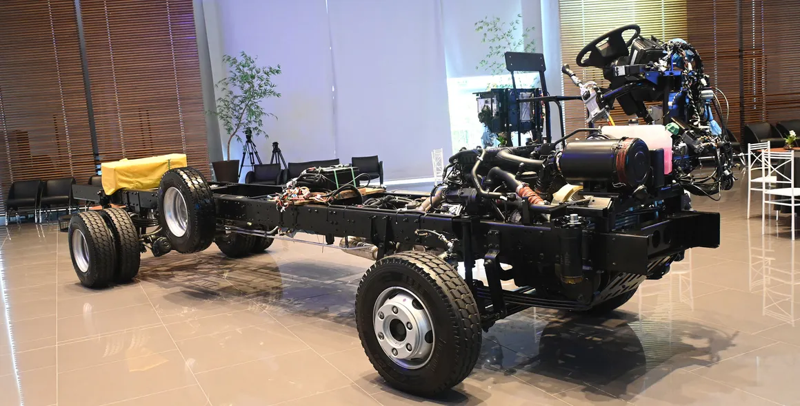 Mercedes-Benz lança chassi de micro-ônibus LO 916R dedicado para aplicações rurais