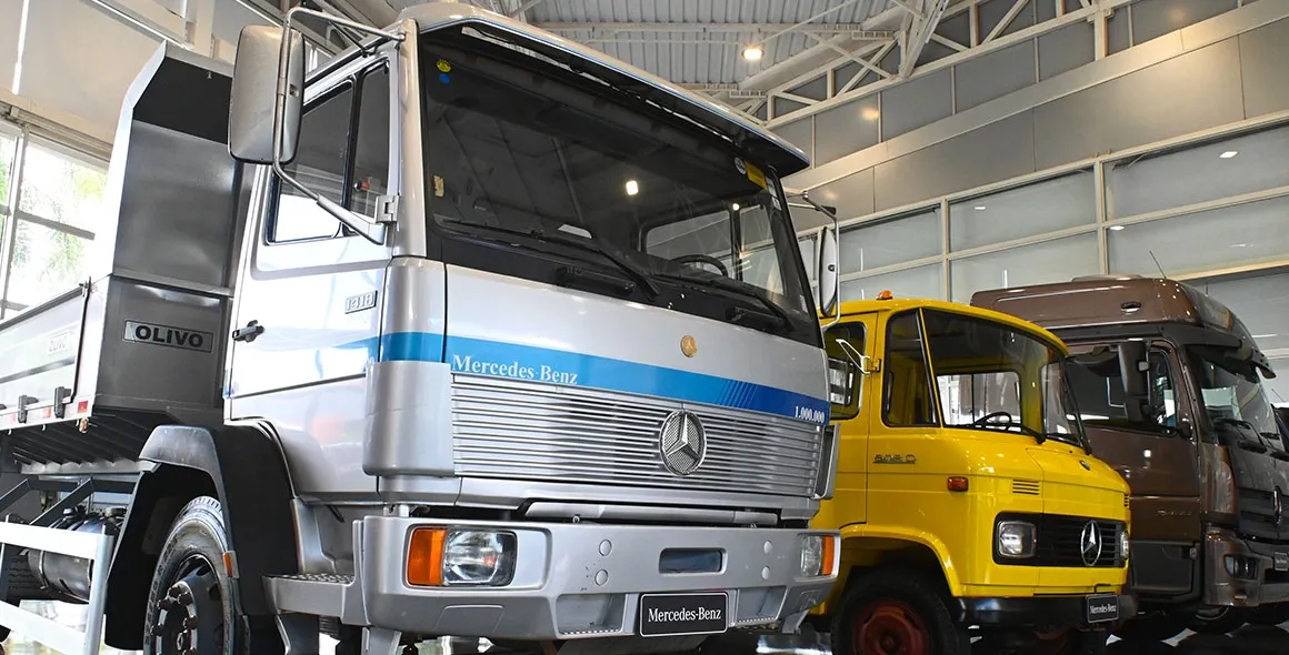 34 anos do caminhão 1418 de Rodney Vergani – o veículo comercial 1.000.000 produzido pela Mercedes-Benz do Brasil segue em atividade