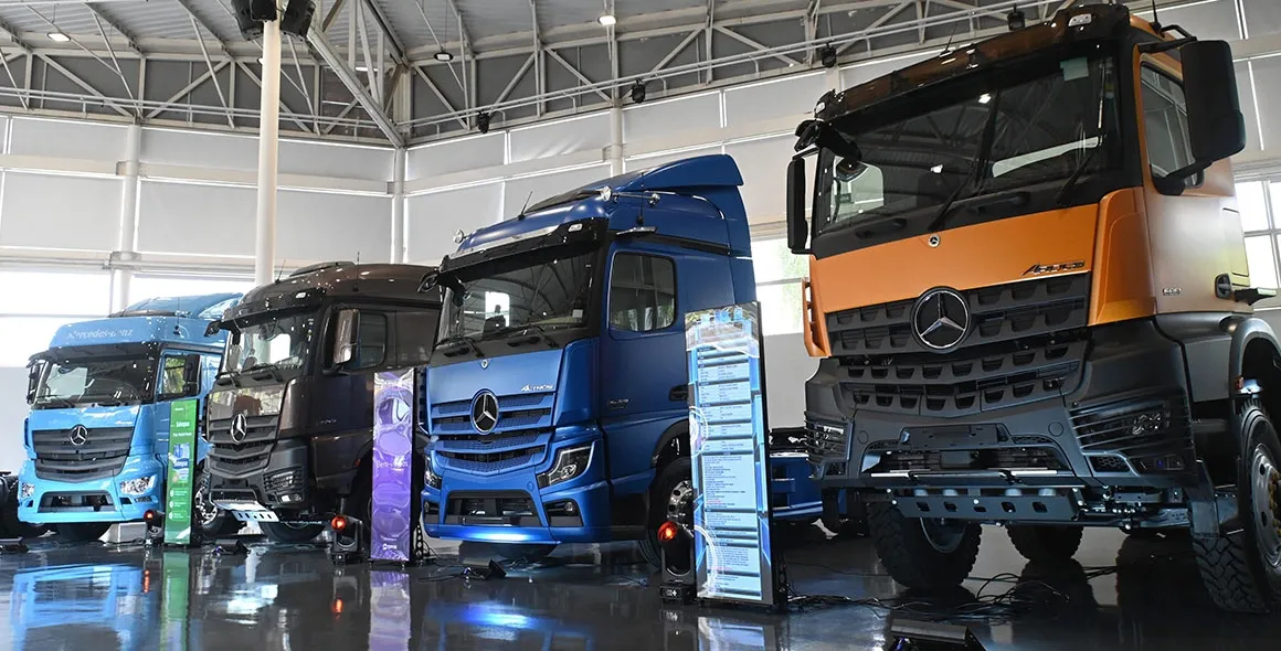 Mercedes-Benz do Brasil na Fenatran – 70 anos gerando soluções eficientes e rentáveis para o transporte de cargas