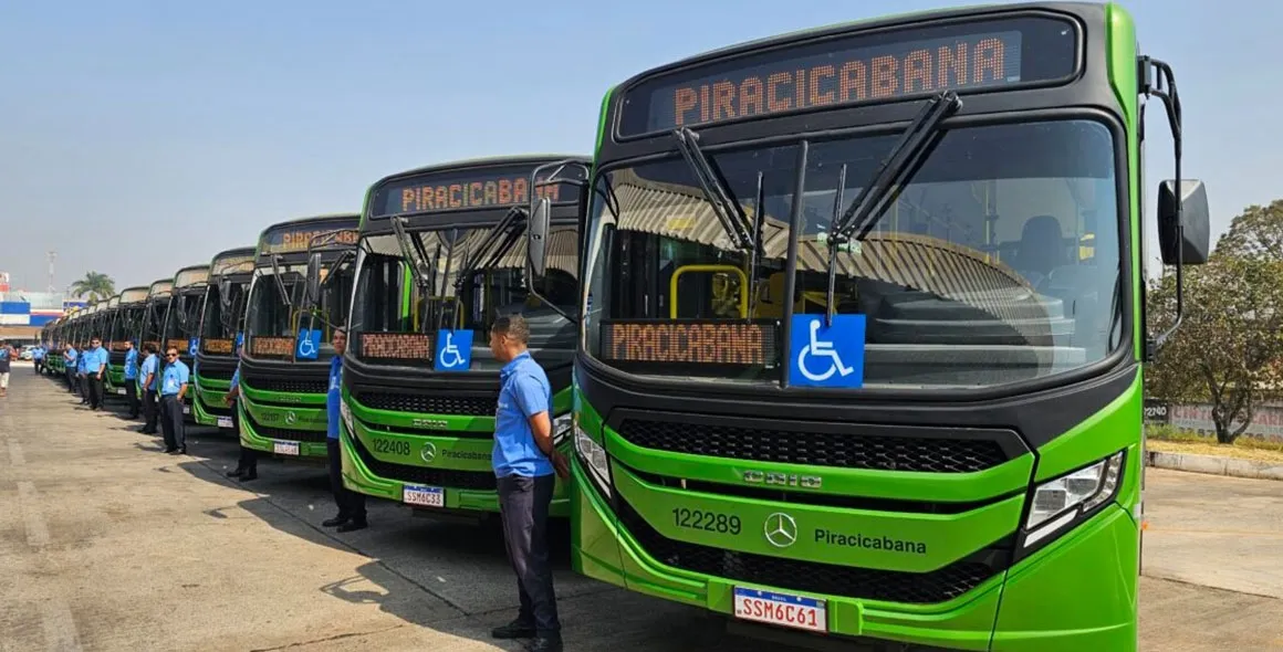 Mercedes-Benz entregará 1.200 ônibus ao Grupo Comporte em 2025 para renovação de frota