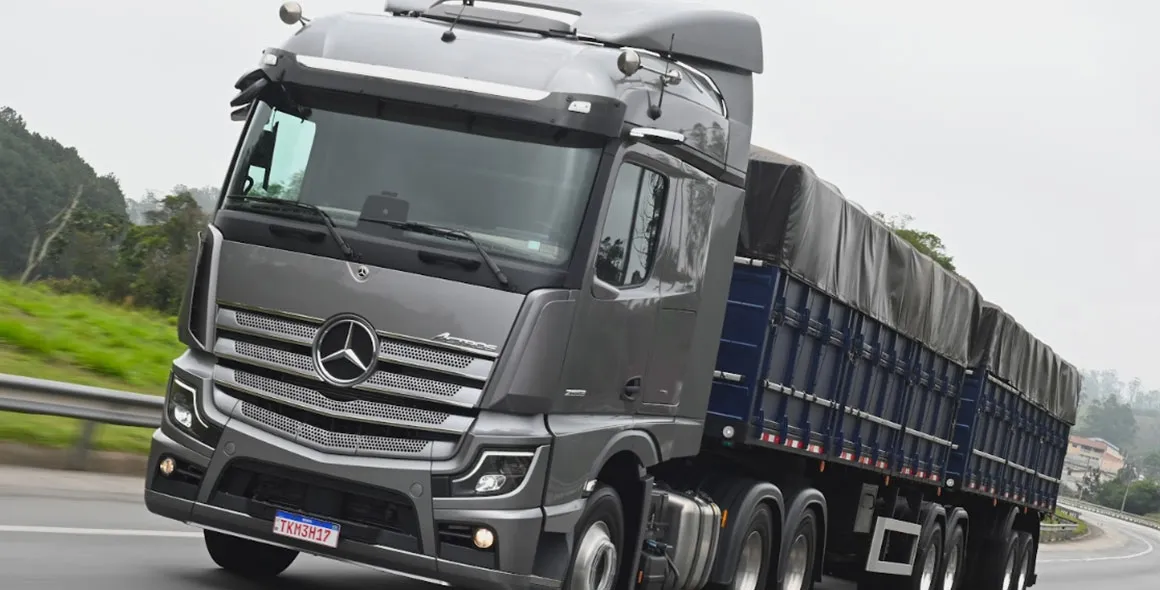 Mercedes-Benz oferece experiência exclusiva para motoristas e clientes com caminhões Actros Evolution em Uberlândia e Rio Verde