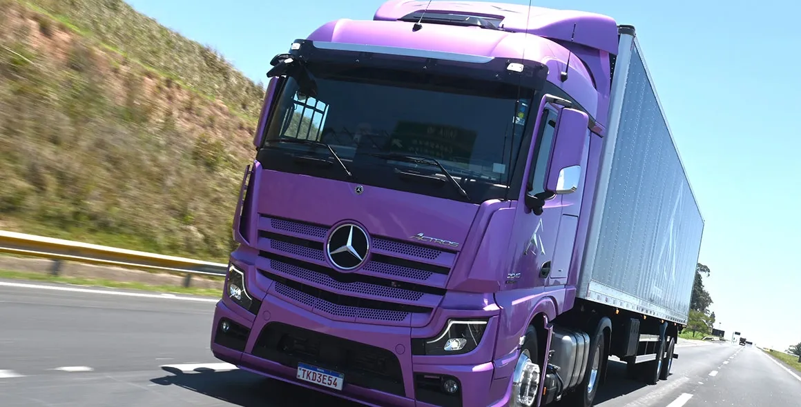 Monfredini Transportes compra 50 caminhões extrapesados Actros Evolution 2045, os primeiros Mercedes-Benz de sua frota